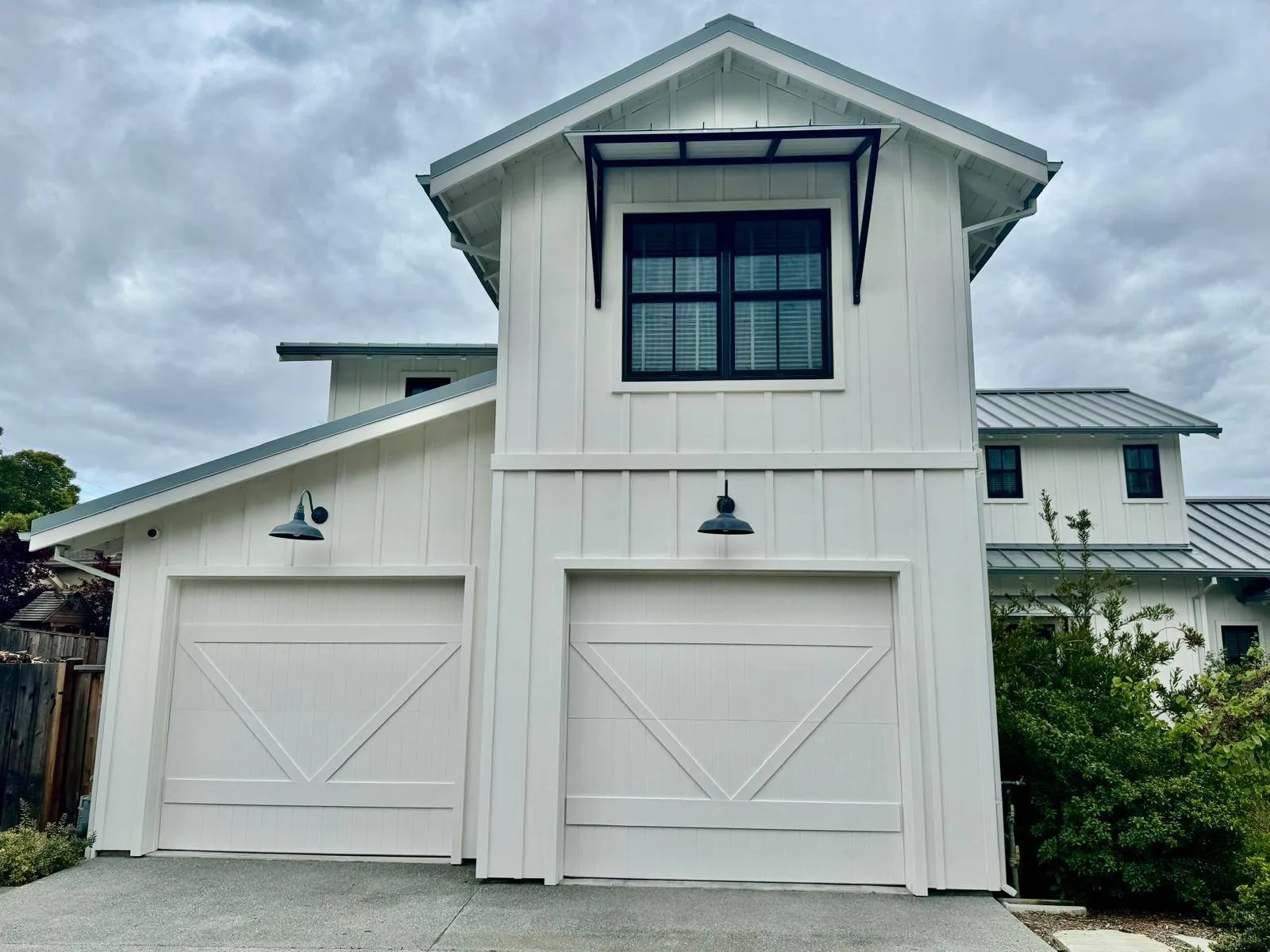 Garage & siding finish, Peninsula